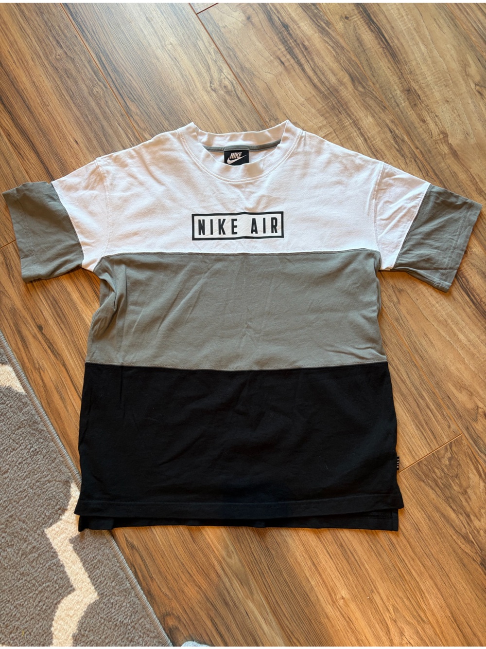 Nike Colorblock 'Nike Air' Short Sleeve Tee in White, Gray, Black